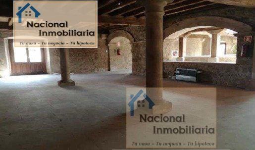 8 bedroom Commercial for sale in Sepulveda - € 790,000 (Ref: 9765388)