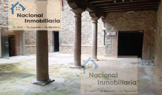 8 bedroom Commercial for sale in Sepulveda - € 790,000 (Ref: 9765388)