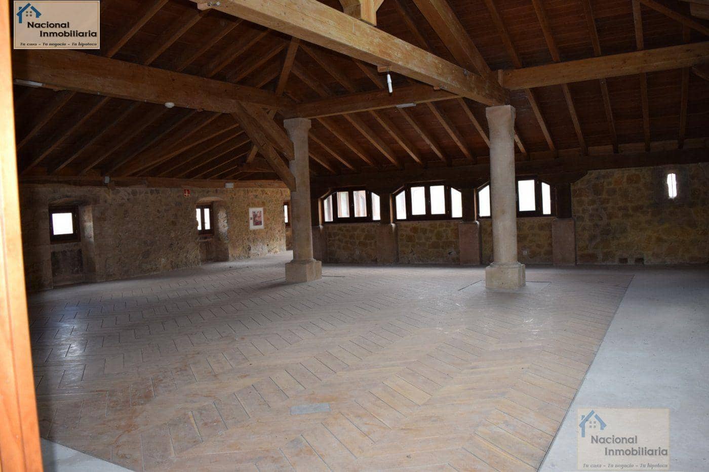 8 bedroom Commercial for sale in Sepulveda - € 790,000 (Ref: 9765388)