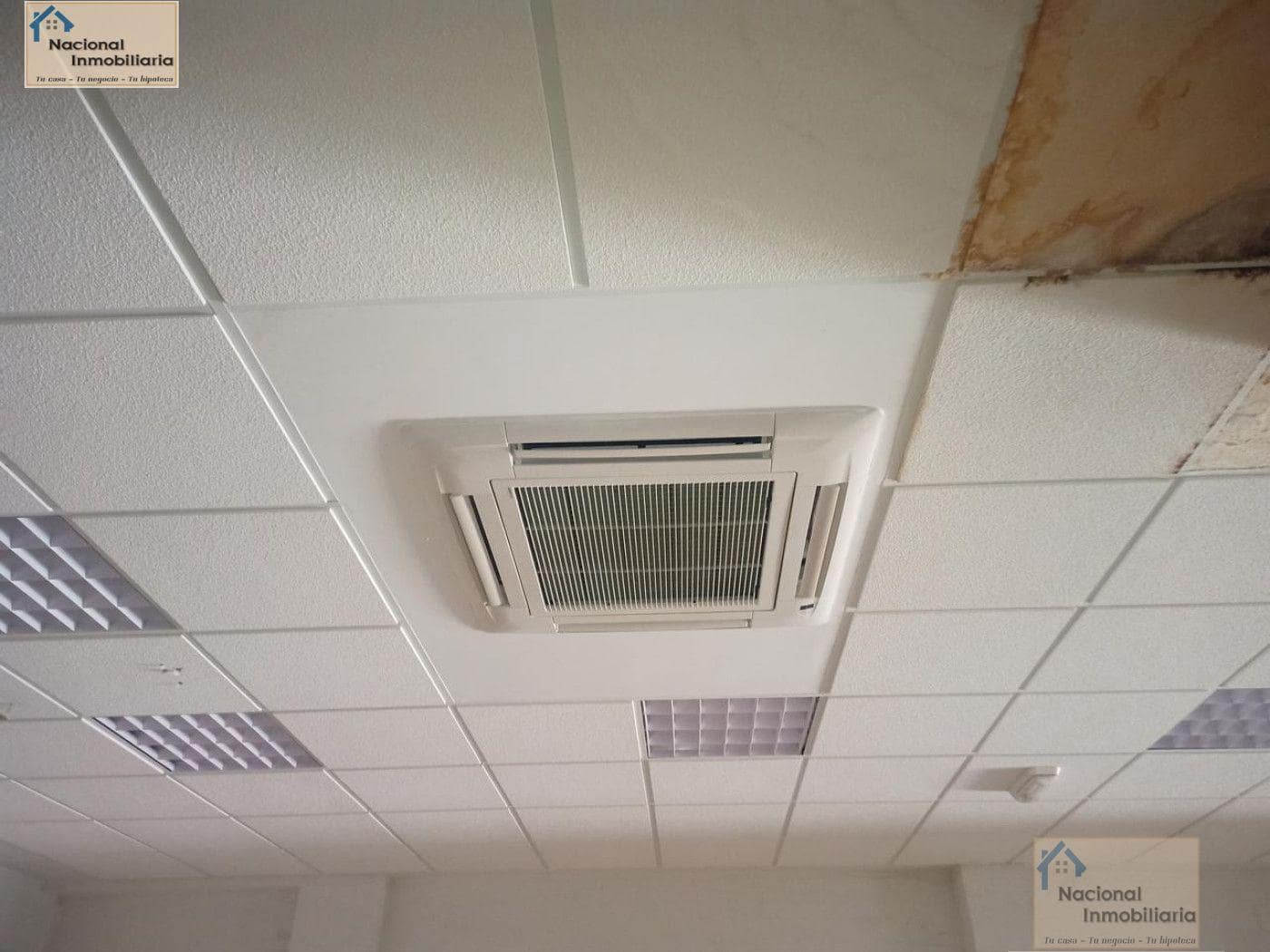 1 bedroom Commercial for sale in Santa Maria del Tietar - € 39,900 (Ref: 9765391)