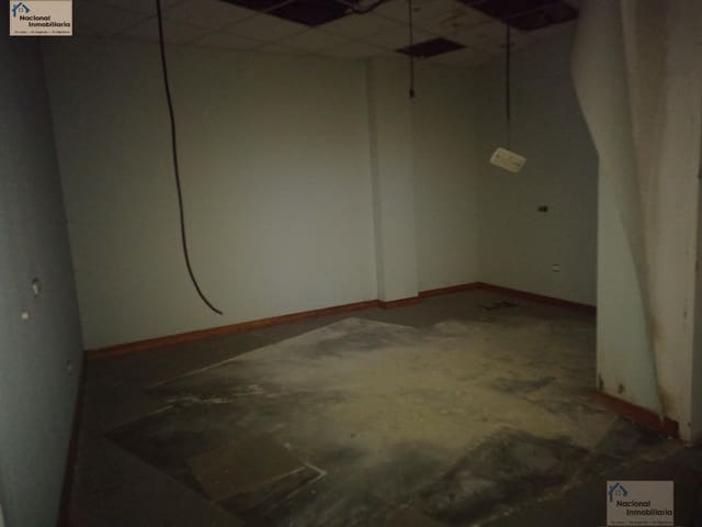 Commercial for sale in Valladolid city - € 149,900 (Ref: 9765393)