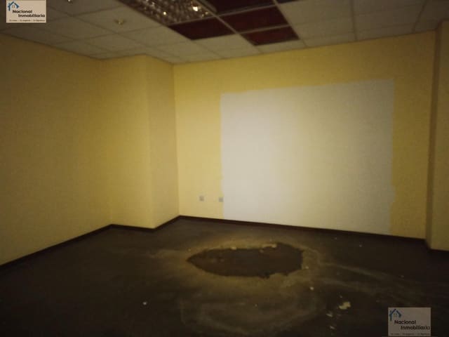 Commercial for sale in Valladolid city - € 595,000 (Ref: 9765394)