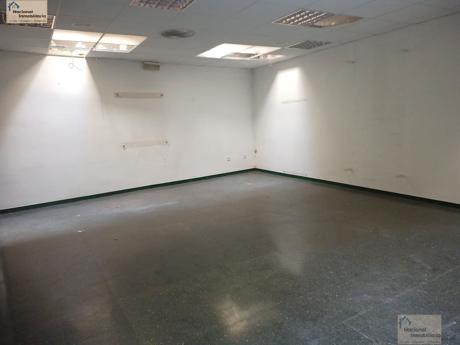 Commercial for sale in Valladolid city - € 595,000 (Ref: 9765394)