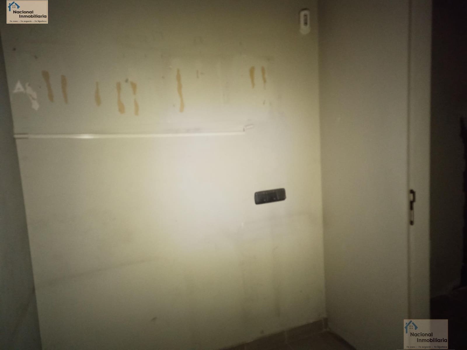 Commercial for sale in Valladolid city - € 160,000 (Ref: 9765395)