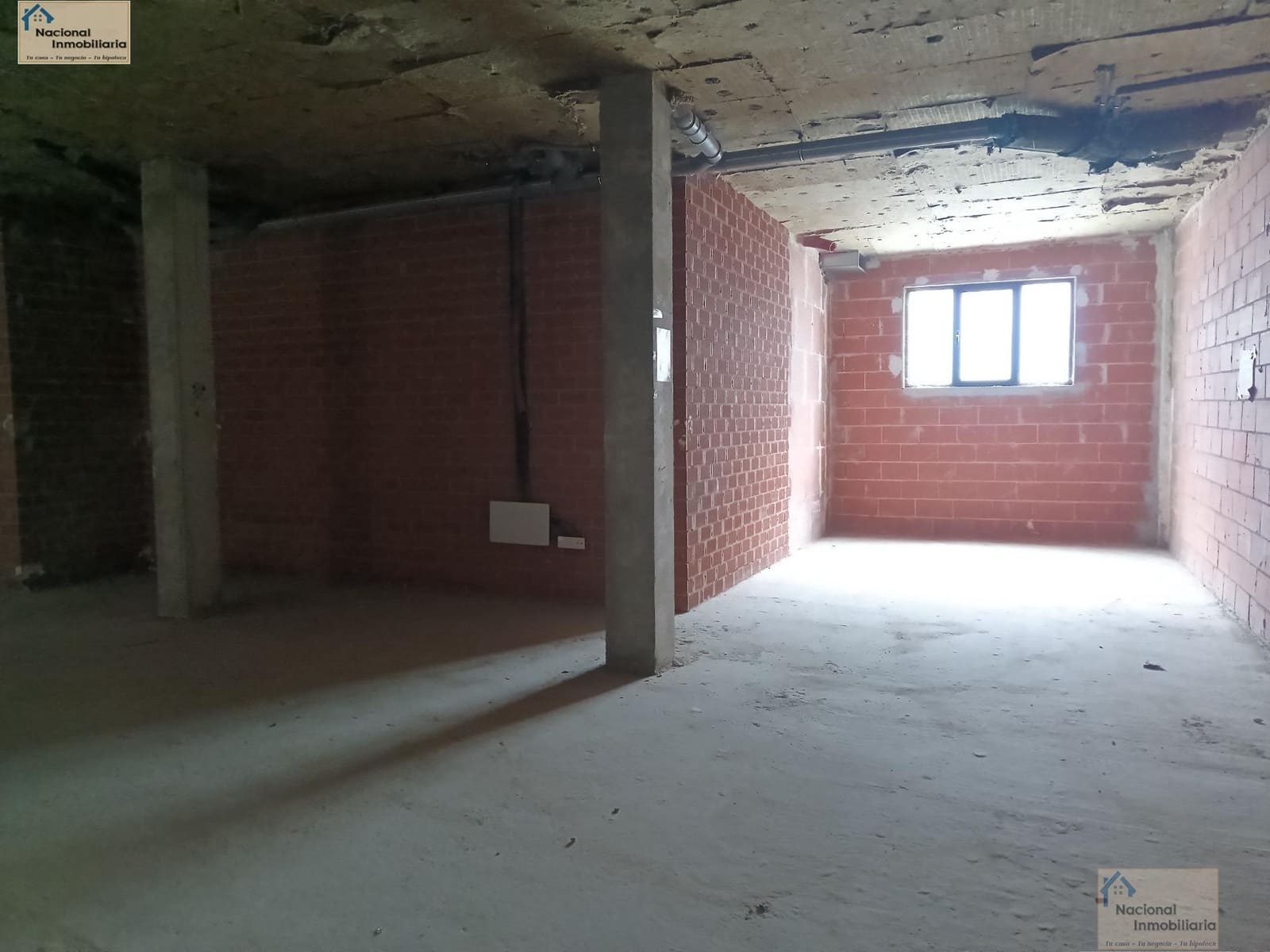 Commercial for sale in Laguna de Duero with garage - € 141,500 (Ref: 9765401)
