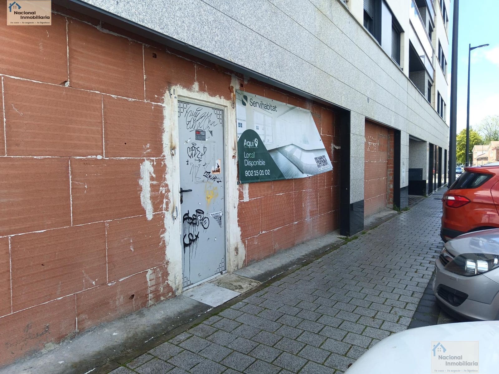 Commercial for sale in Laguna de Duero with garage - € 141,500 (Ref: 9765401)