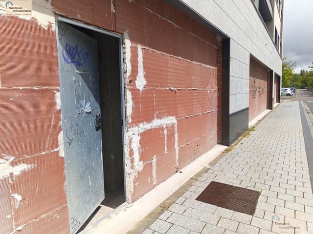 Commercial for sale in Laguna de Duero with garage - € 141,500 (Ref: 9765401)