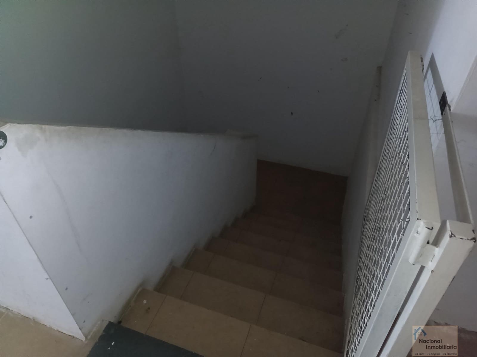 Commercial for sale in Cisterniga - € 87,000 (Ref: 9765402)