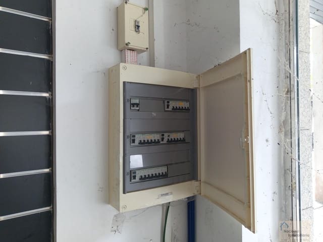 Commercial for sale in Cistérniga - € 87,000 (Ref: 9765402)