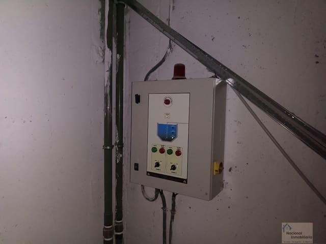 Commercial for sale in Cistérniga - € 87,000 (Ref: 9765402)