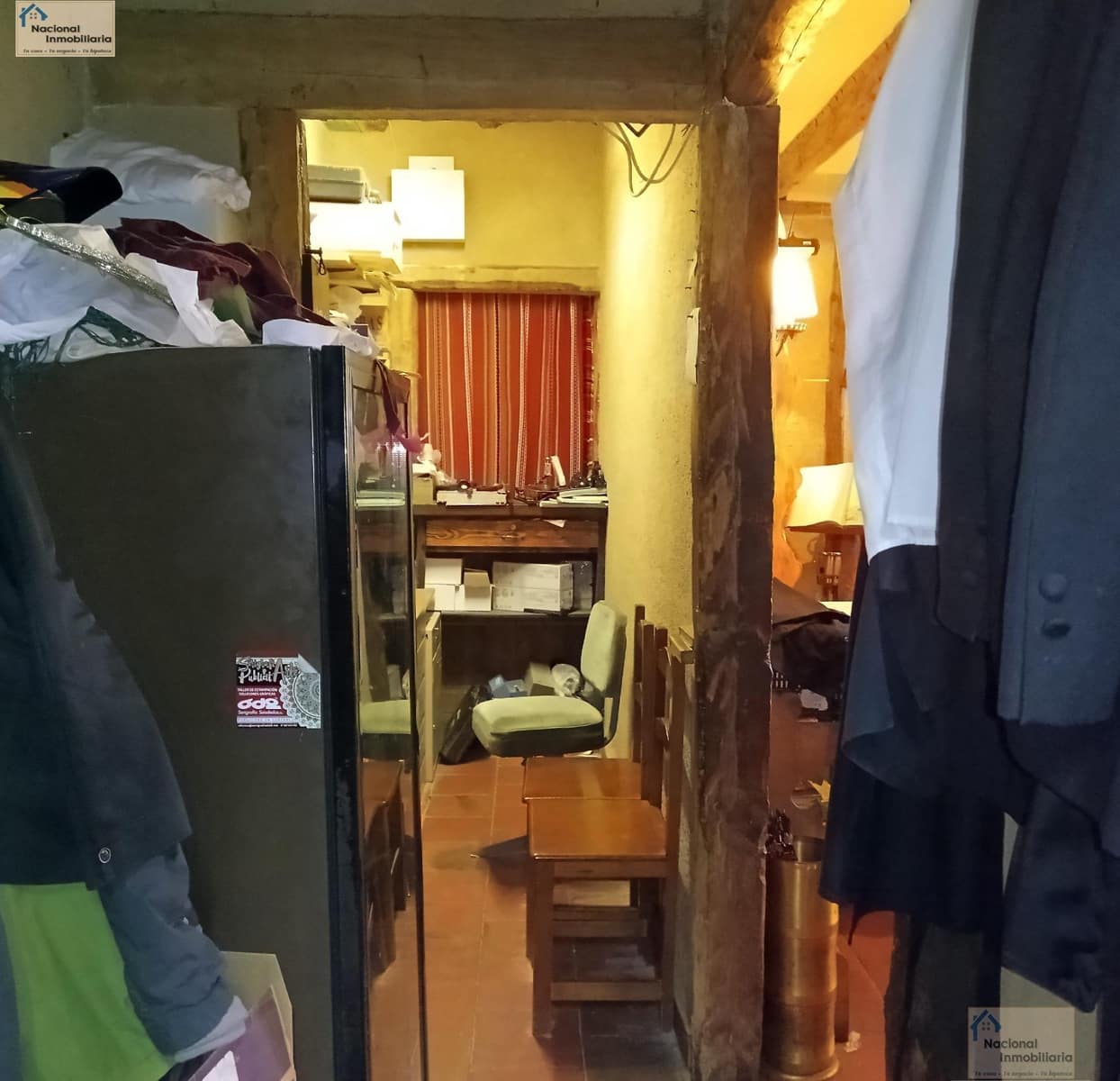 8 bedroom Commercial for sale in Collado Hermoso with garage - € 1,100,000 (Ref: 9765403)