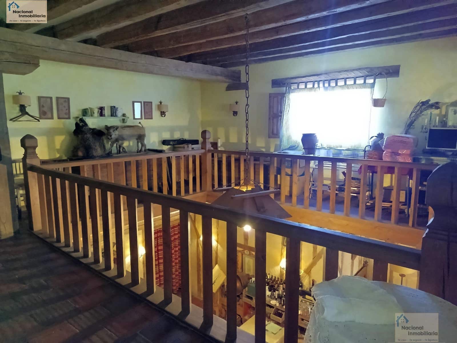8 bedroom Commercial for sale in Collado Hermoso with garage - € 1,100,000 (Ref: 9765403)