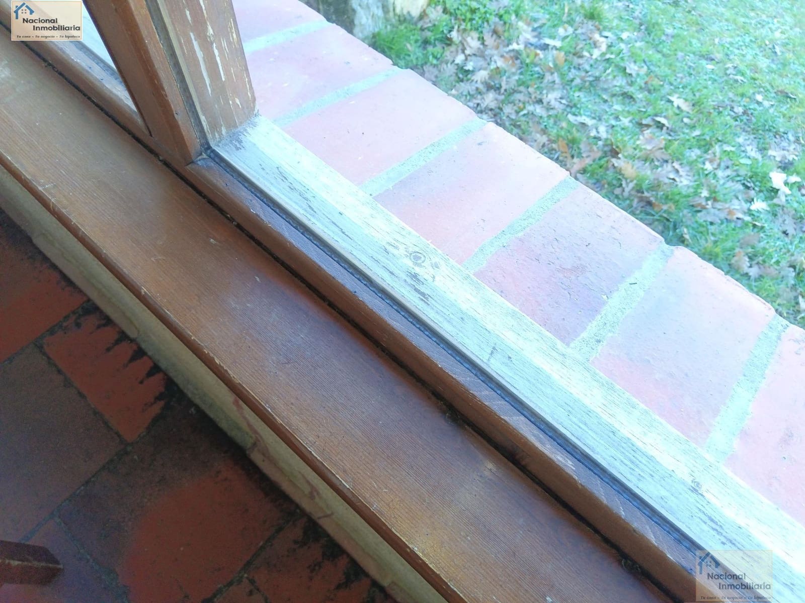 8 bedroom Commercial for sale in Collado Hermoso with garage - € 1,100,000 (Ref: 9765403)