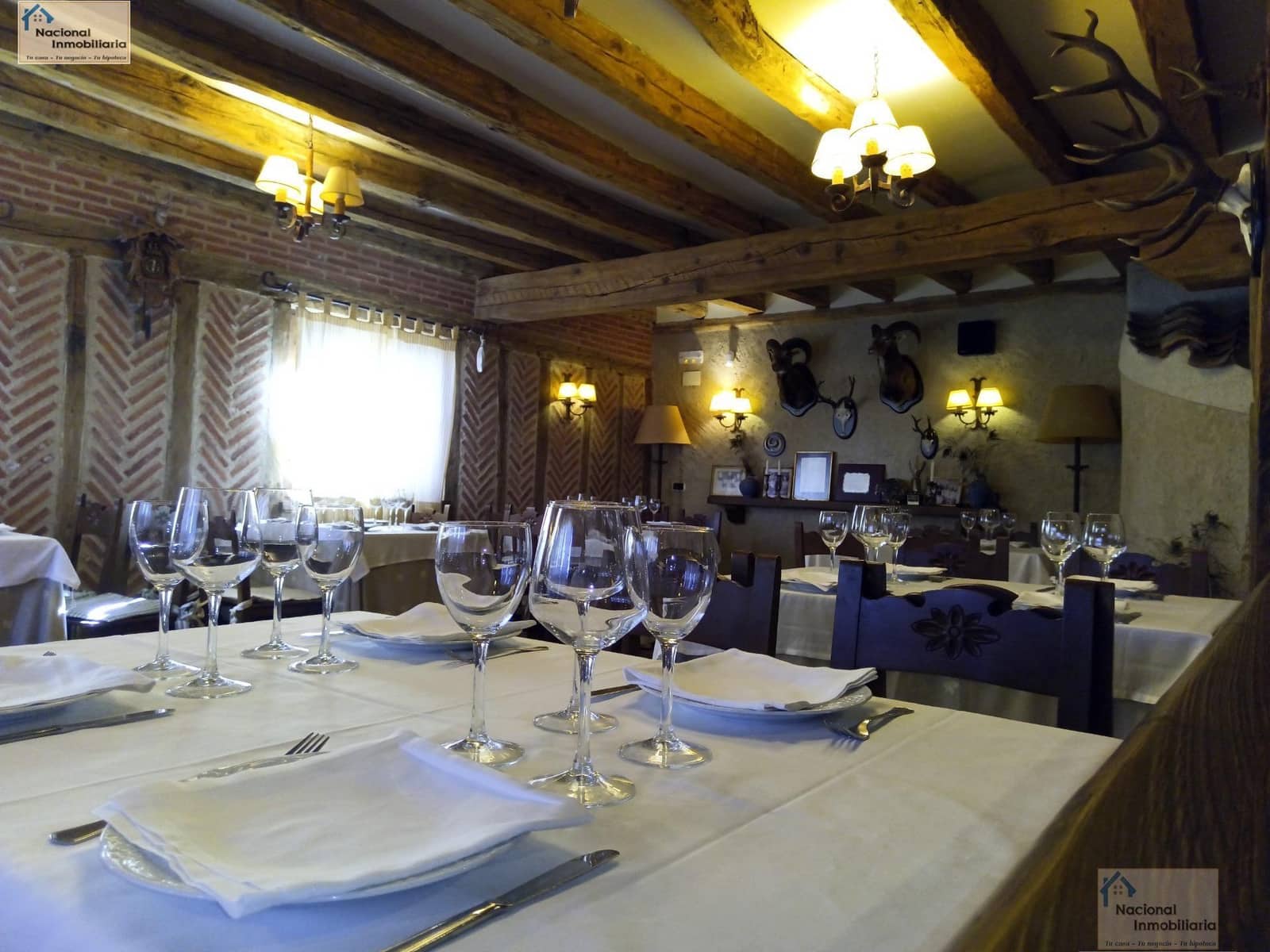 8 bedroom Commercial for sale in Collado Hermoso with garage - € 1,100,000 (Ref: 9765403)