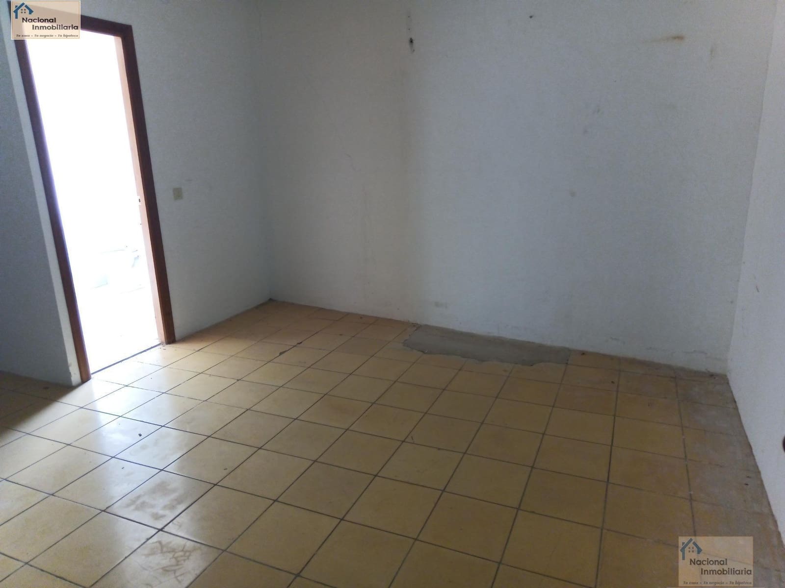 Commercial for sale in Gomara - € 16,000 (Ref: 9765404)