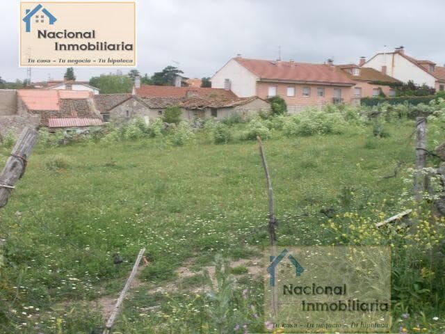 Building Plot for sale in Villacastín - € 257,000 (Ref: 9765405)