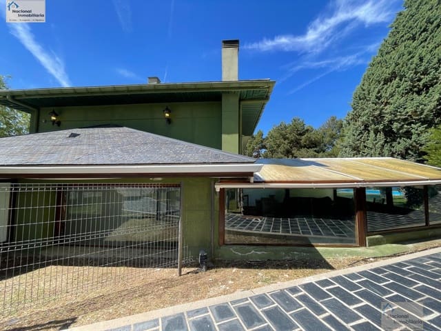 4 bedroom Villa for sale in Los Angeles de San Rafael, El Espinar - € 297,000 (Ref: 9765409)