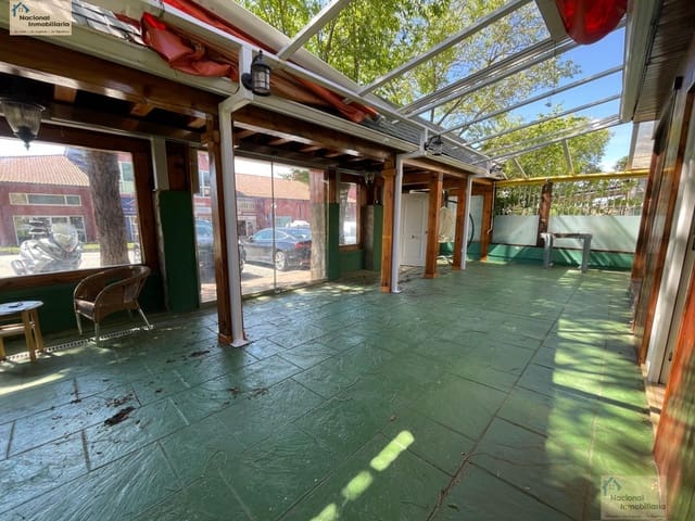 4 bedroom Villa for sale in Los Angeles de San Rafael, El Espinar - € 297,000 (Ref: 9765409)