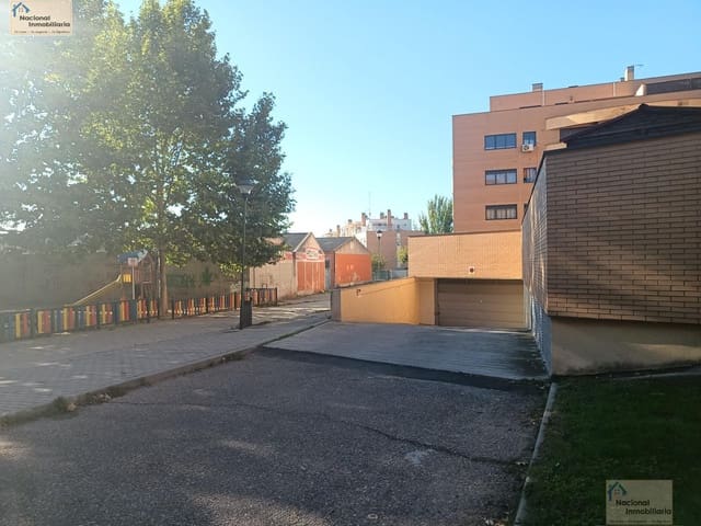 Garage for sale in Medina del Campo - € 9,900 (Ref: 9765426)