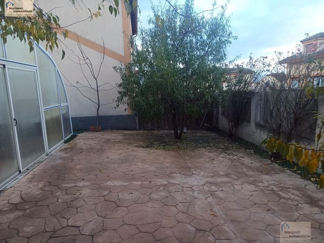 6 bedroom Villa for sale in Palazuelos de Eresma with pool garage - € 549,000 (Ref: 9765427)