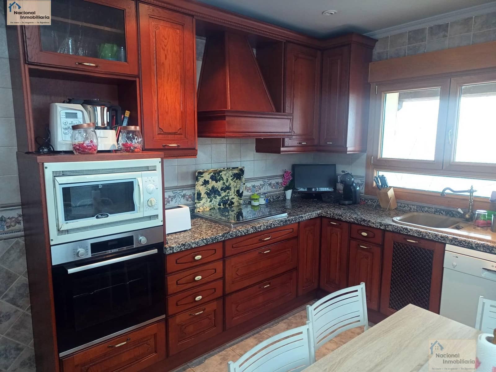 6 bedroom Villa for sale in Palazuelos de Eresma with pool garage - € 549,000 (Ref: 9765427)