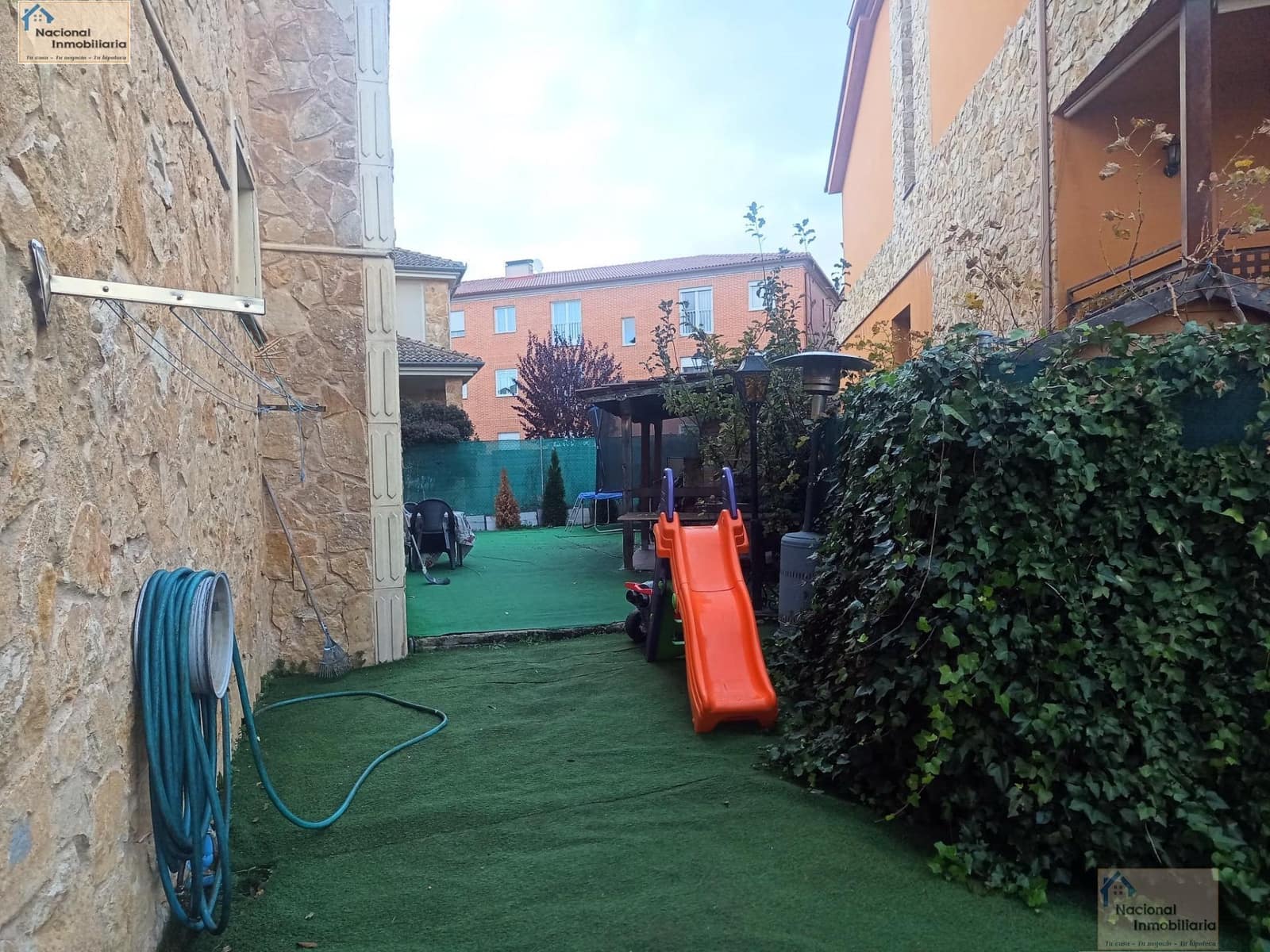 6 bedroom Villa for sale in Palazuelos de Eresma with pool garage - € 549,000 (Ref: 9765427)