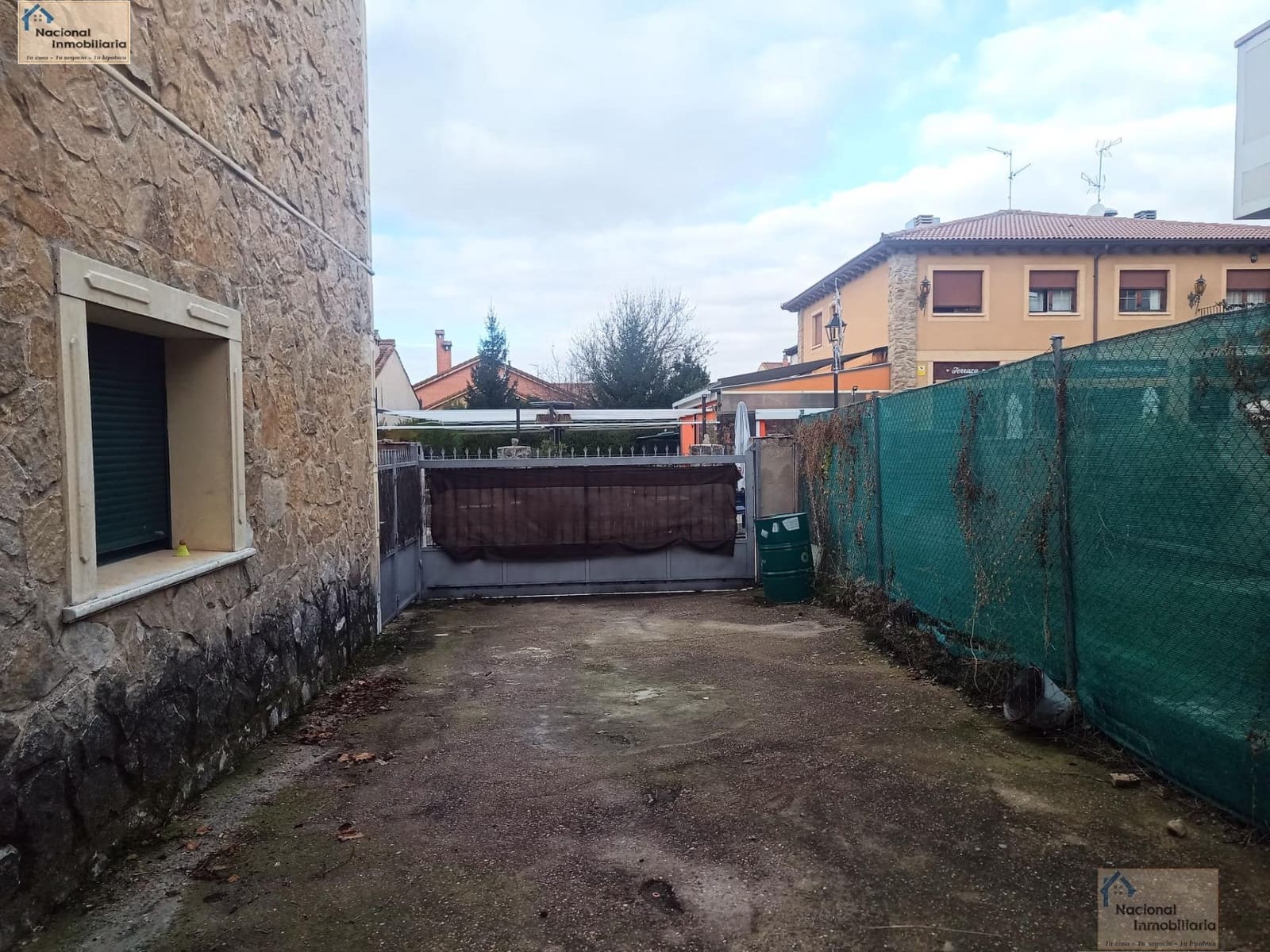 6 bedroom Villa for sale in Palazuelos de Eresma with pool garage - € 549,000 (Ref: 9765427)