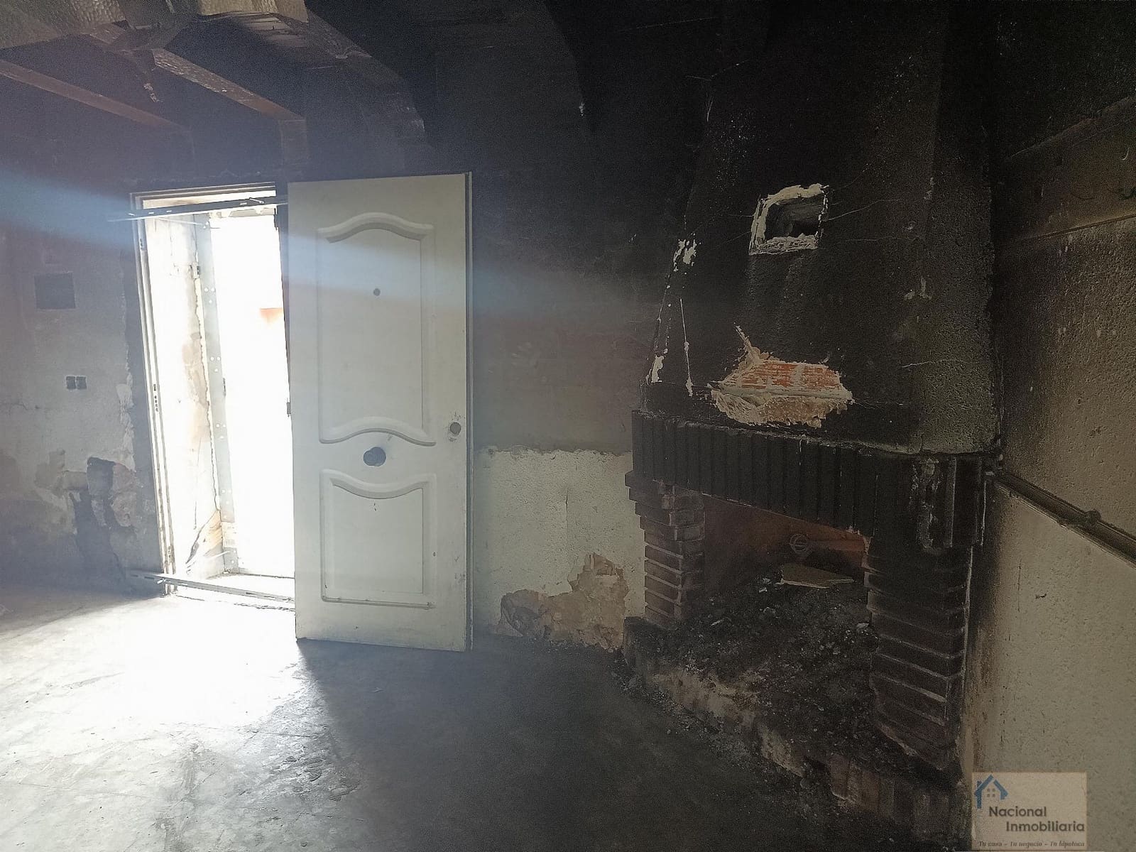 2 bedroom Townhouse for sale in Cubillas de Santa Marta - € 15,000 (Ref: 9765431)