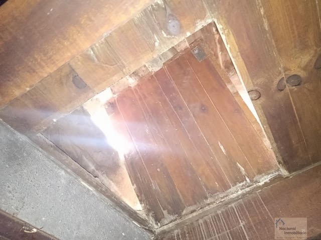 2 bedroom Townhouse for sale in Cubillas de Santa Marta - € 15,000 (Ref: 9765431)