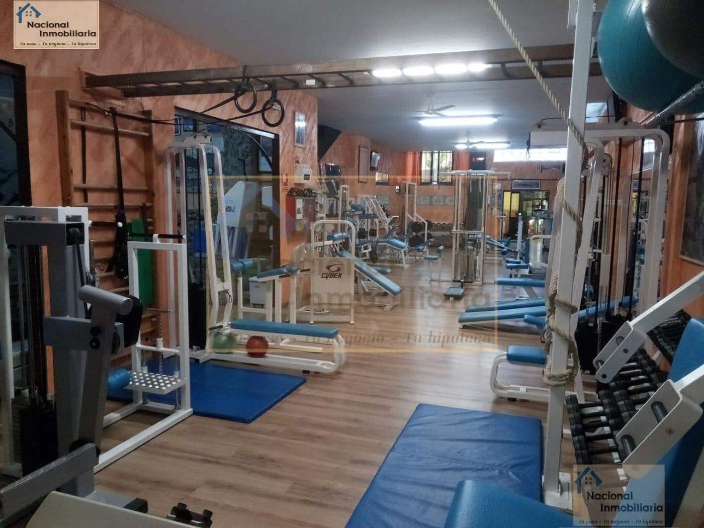 Commercial for sale in Segovia city - € 800,000 (Ref: 9765432)