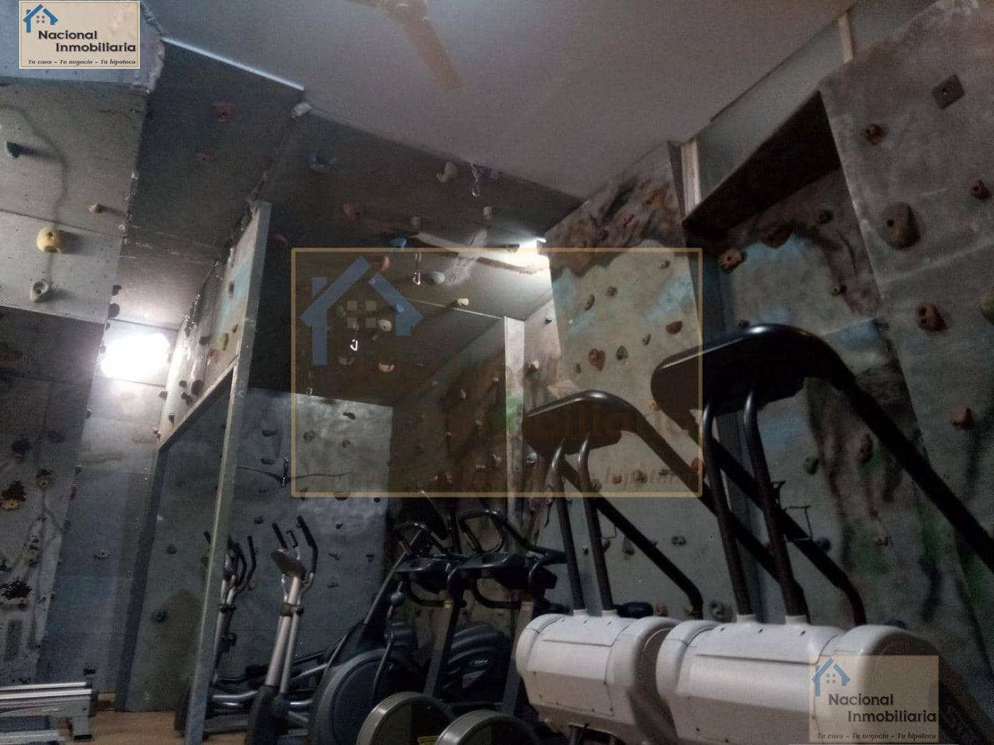 Commercial for sale in Segovia city - € 800,000 (Ref: 9765432)