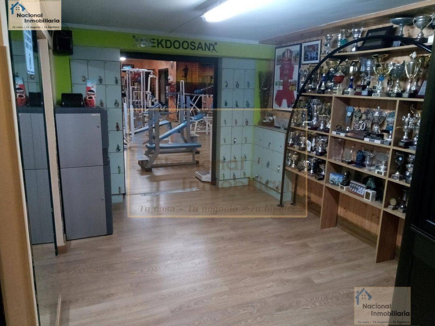 Commercial for sale in Segovia city - € 800,000 (Ref: 9765432)