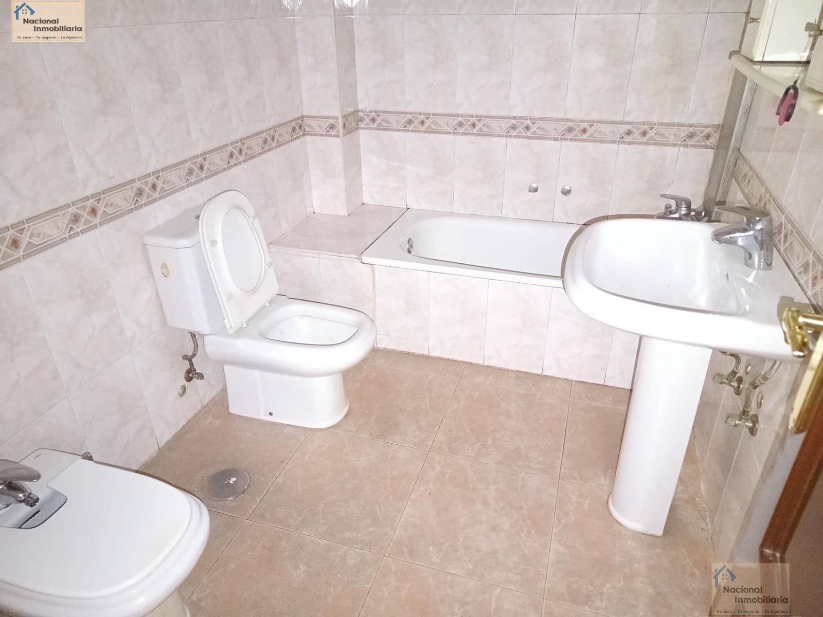 2 bedroom Flat for sale in Salamanca city - € 122,093 (Ref: 9821682)