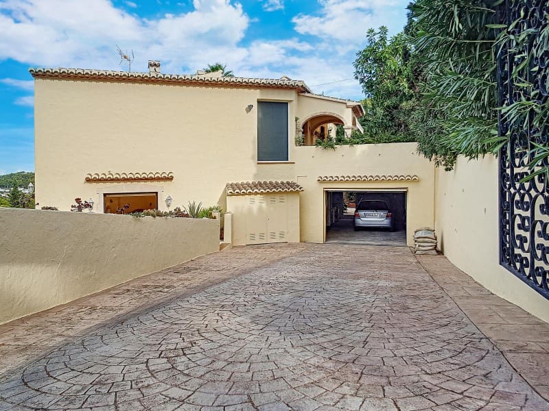 3 bedroom Villa for sale in Javea / Xabia with pool garage - € 1,095,000 (Ref: 7564892)