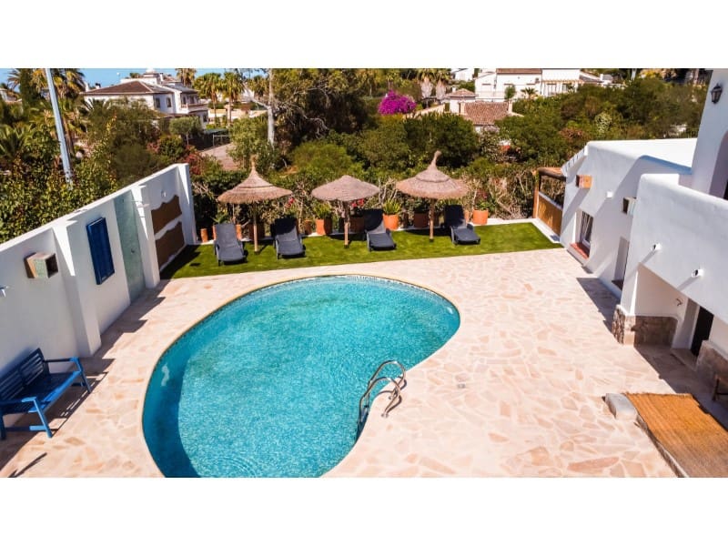 4 bedroom Villa for sale in Javea / Xabia with pool - € 699,000 (Ref: 8565431)