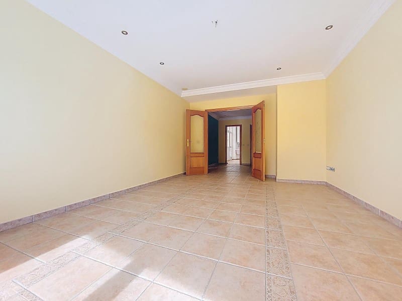 3 slaapkamer Flat te huur in Denia - € 1.150 (Ref: 8874761)