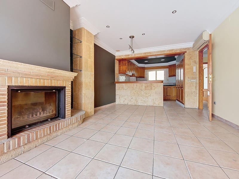 3 slaapkamer Flat te huur in Denia - € 1.150 (Ref: 8874761)