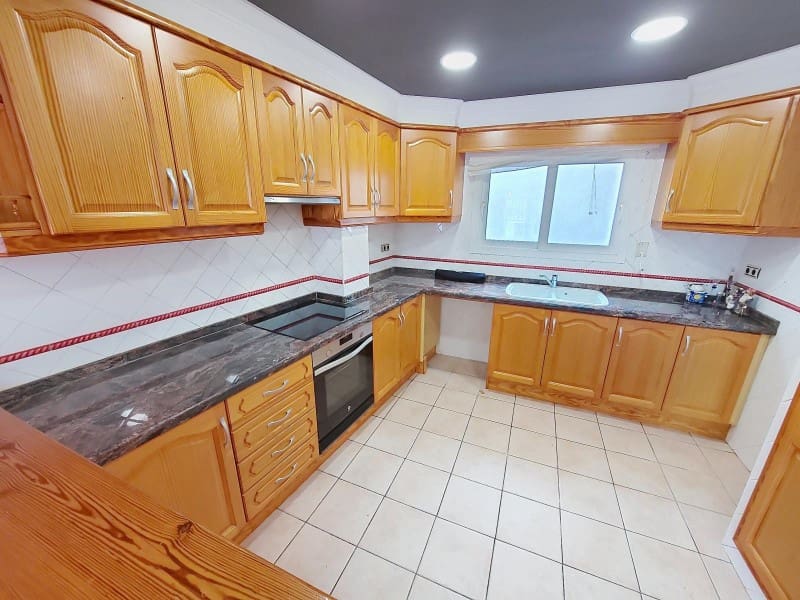 3 slaapkamer Flat te huur in Denia - € 1.150 (Ref: 8874761)