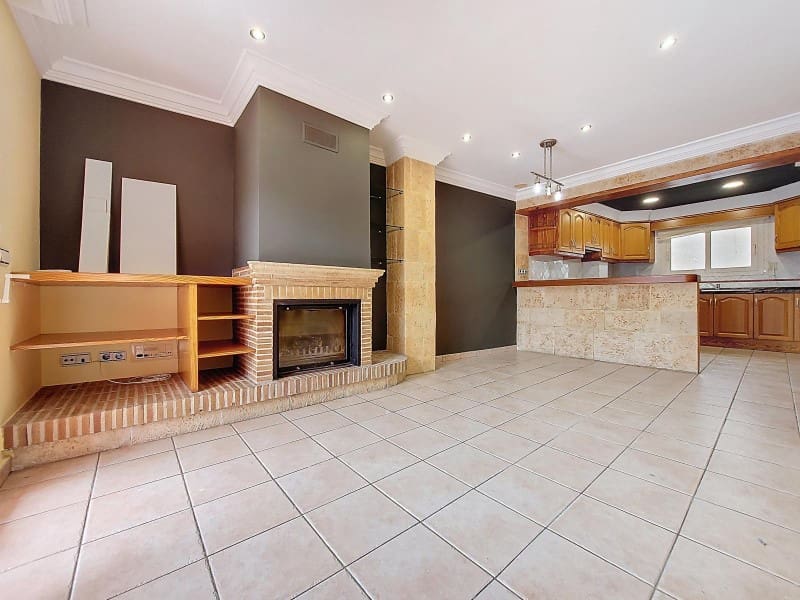 3 slaapkamer Flat te huur in Denia - € 1.150 (Ref: 8874761)