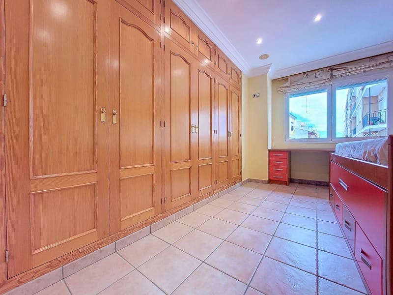 3 slaapkamer Flat te huur in Denia - € 1.150 (Ref: 8874761)