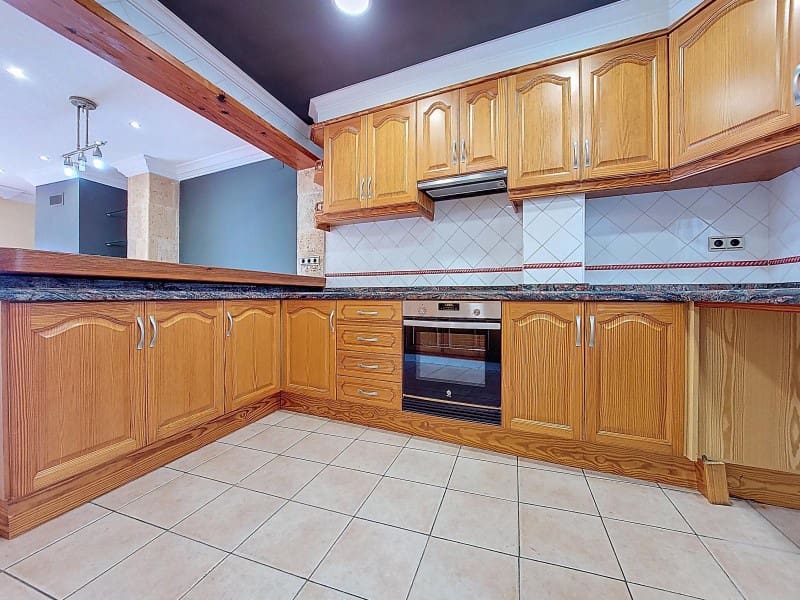 3 slaapkamer Flat te huur in Denia - € 1.150 (Ref: 8874761)