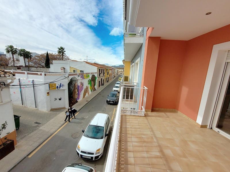 3 slaapkamer Flat te huur in Denia - € 1.150 (Ref: 8874761)