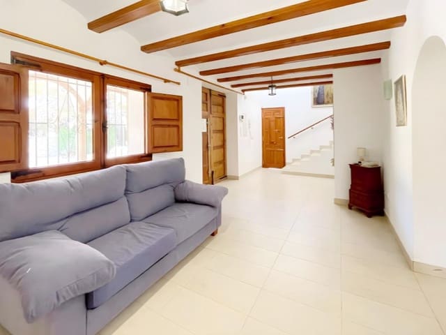 6 bedroom Villa for sale in Partida Tosal - Zona del Castellans, Javea / Xàbia - € 845,000 (Ref: 9085675)