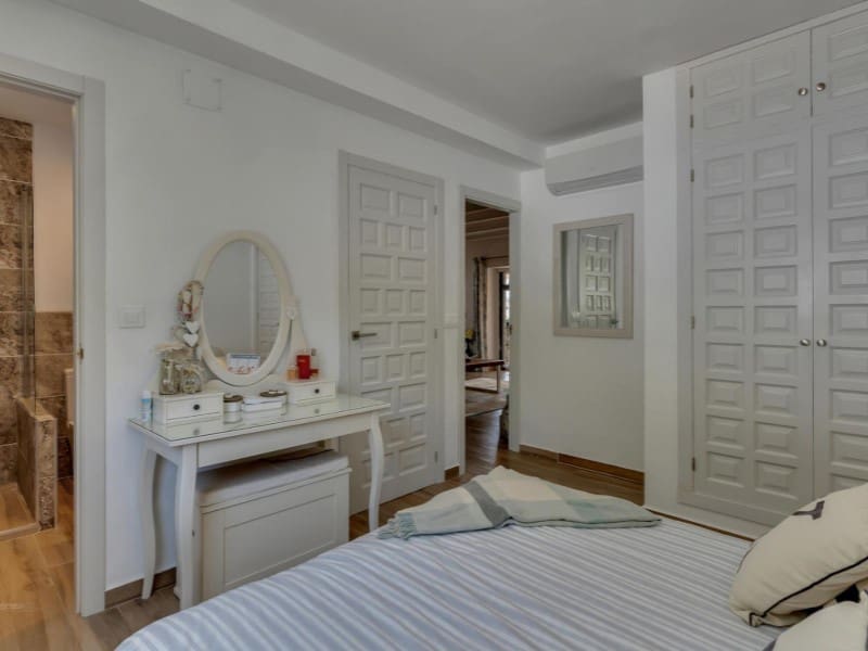 5 sypialnia Willa na sprzedaż w Javea / Xabia z basenem - 895 000 € (Ref: 9095523)