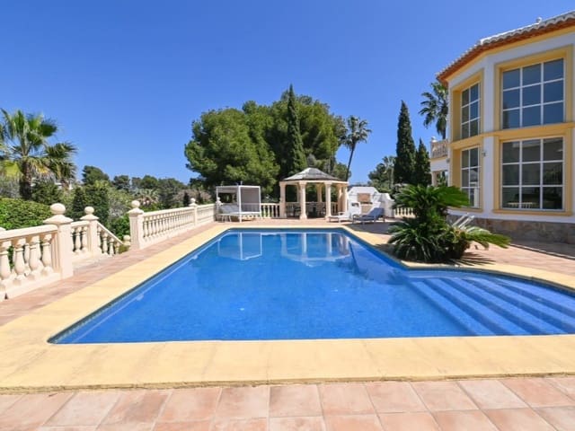 4 bedroom Villa for sale in Cap Martí - El Tossalet - Pinomar, Javea / Xàbia with pool garage - € 1,095,000 (Ref: 9112617)