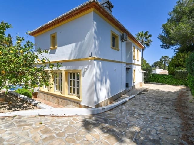 4 bedroom Villa for sale in Cap Martí - El Tossalet - Pinomar, Javea / Xàbia with pool garage - € 1,095,000 (Ref: 9112617)