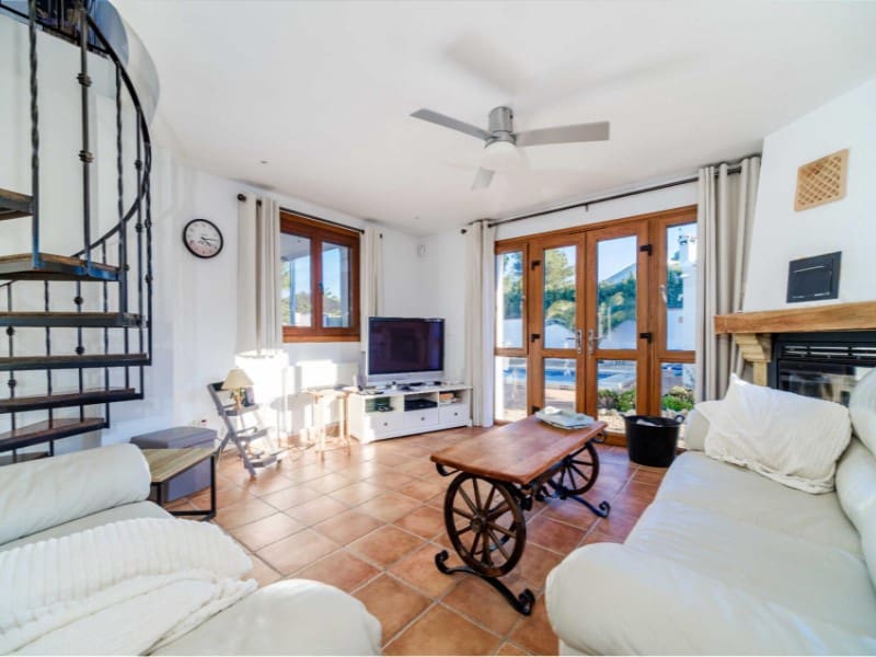 Villa till salu i Javea / Xabia med pool - 795 000 € (Ref: 9209517)