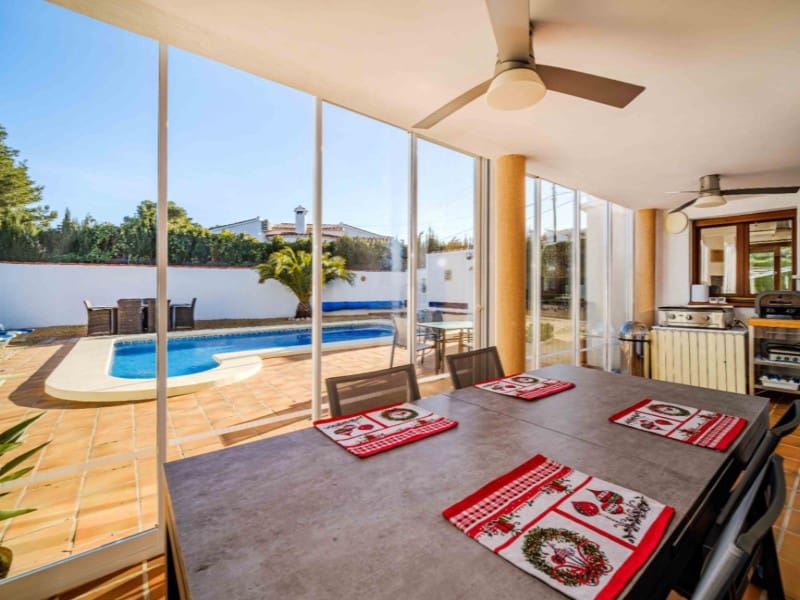 Villa till salu i Javea / Xabia med pool - 795 000 € (Ref: 9209517)