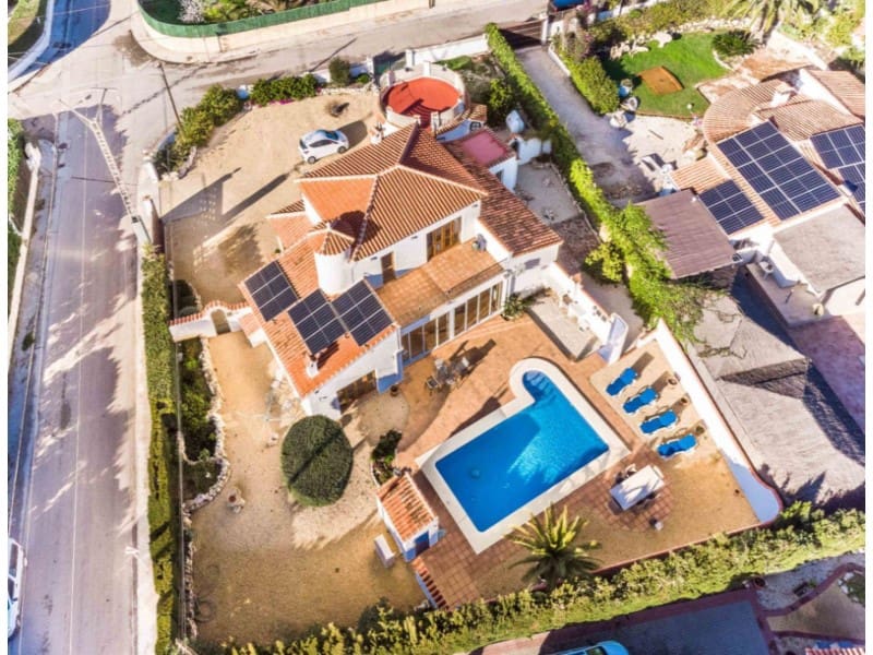 Villa till salu i Javea / Xabia med pool - 795 000 € (Ref: 9209517)