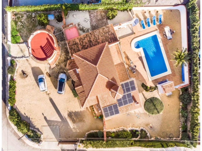 Villa till salu i Javea / Xabia med pool - 795 000 € (Ref: 9209517)